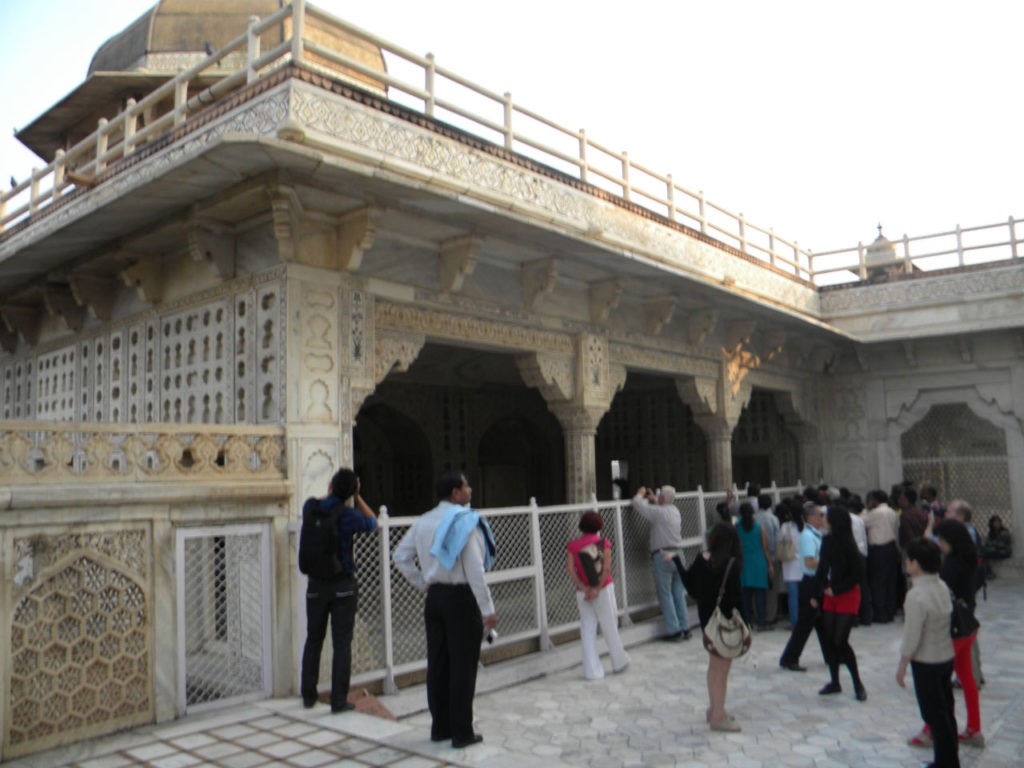 Parte de marmore acrescentada por Shah Jahan