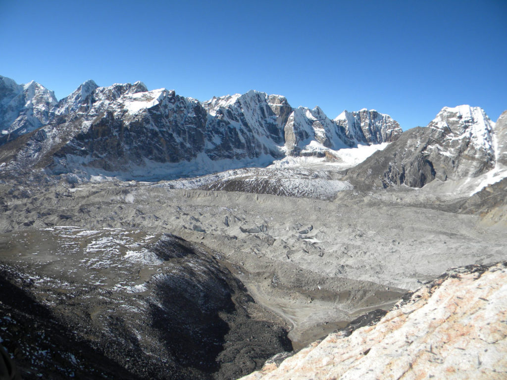 View behind Kalapatar summmit