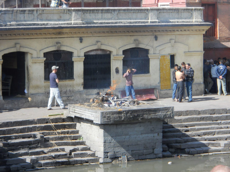 cremated body in Pashupatinath Temple