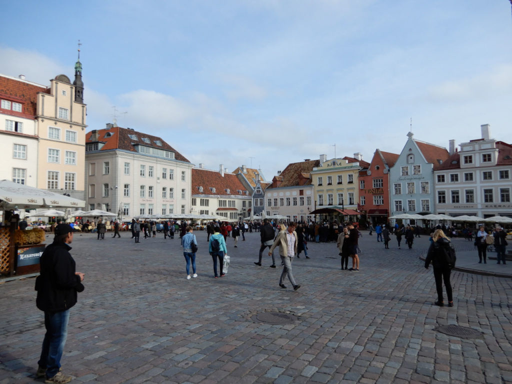 Estônia - Tallinn Town Hall square3