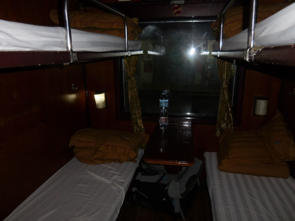 Vietnam - Da Nang to hanoi train cabine