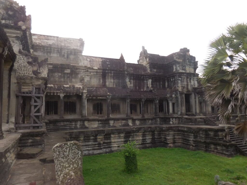 Angkor Wat - South Thousand God Library