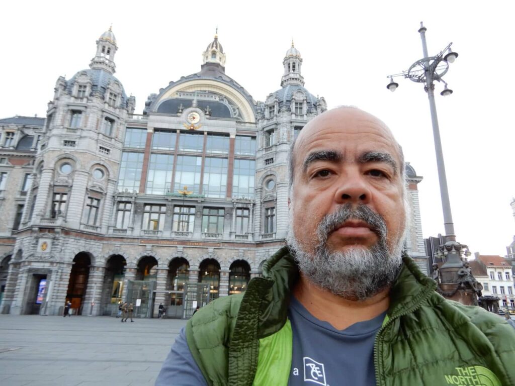 Belgium - Antwerp - train station