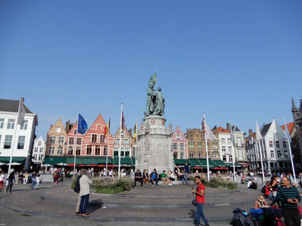 Bruges - plaza