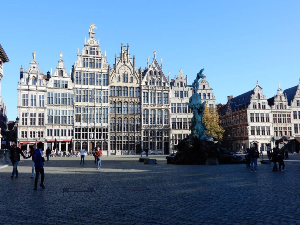 Great market square (Grote Markt )