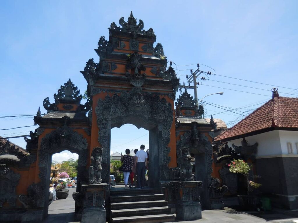 Indonesia - Bali - street temple