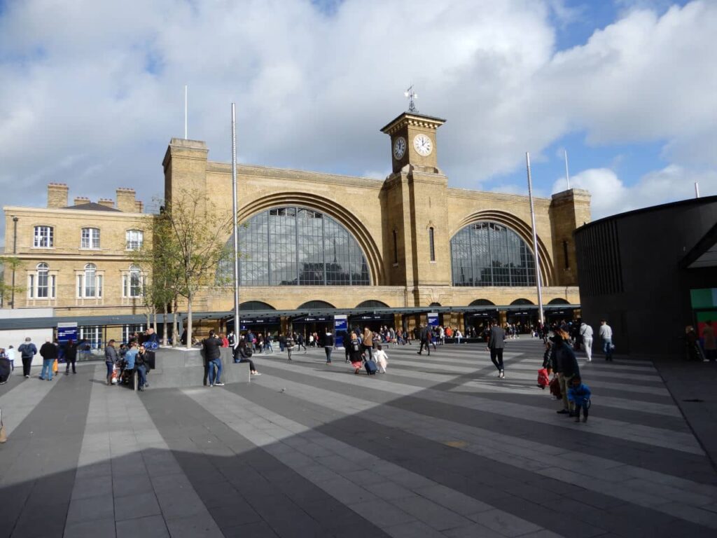 England - KingCross station