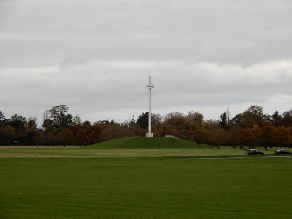 Phoenix Park - Papal cross