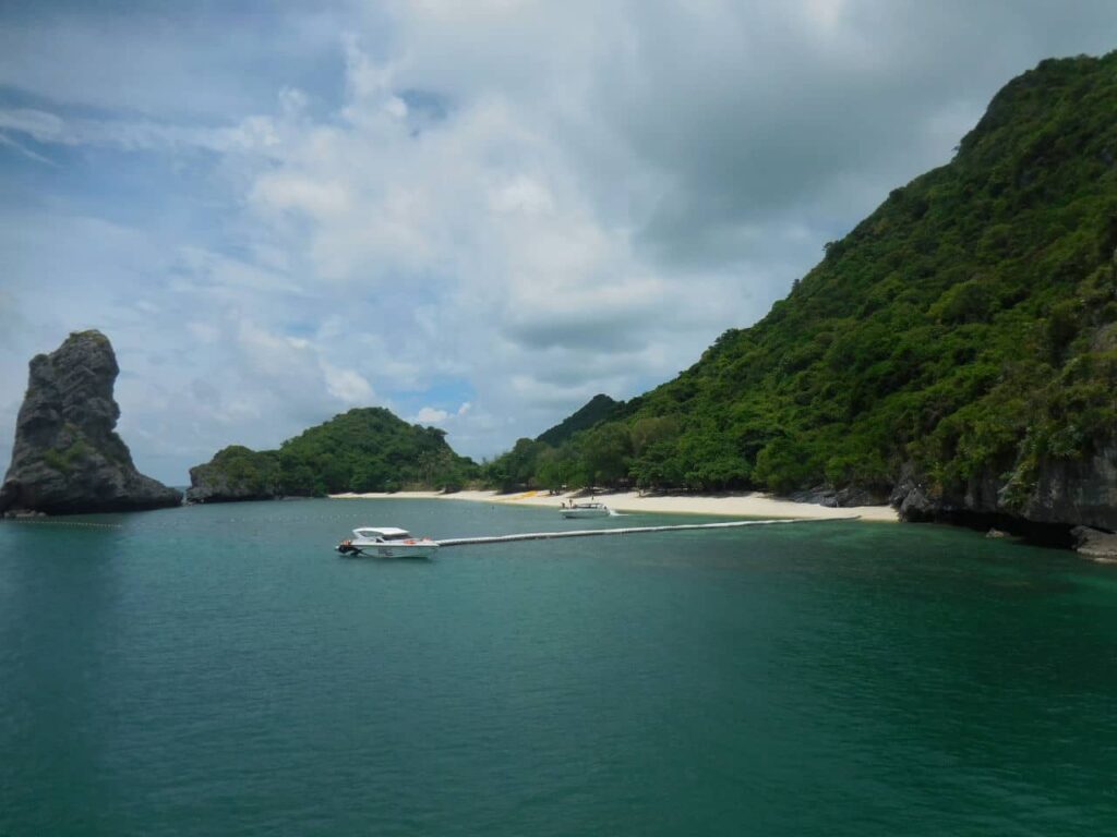 Beach at Angthong National Marine Park