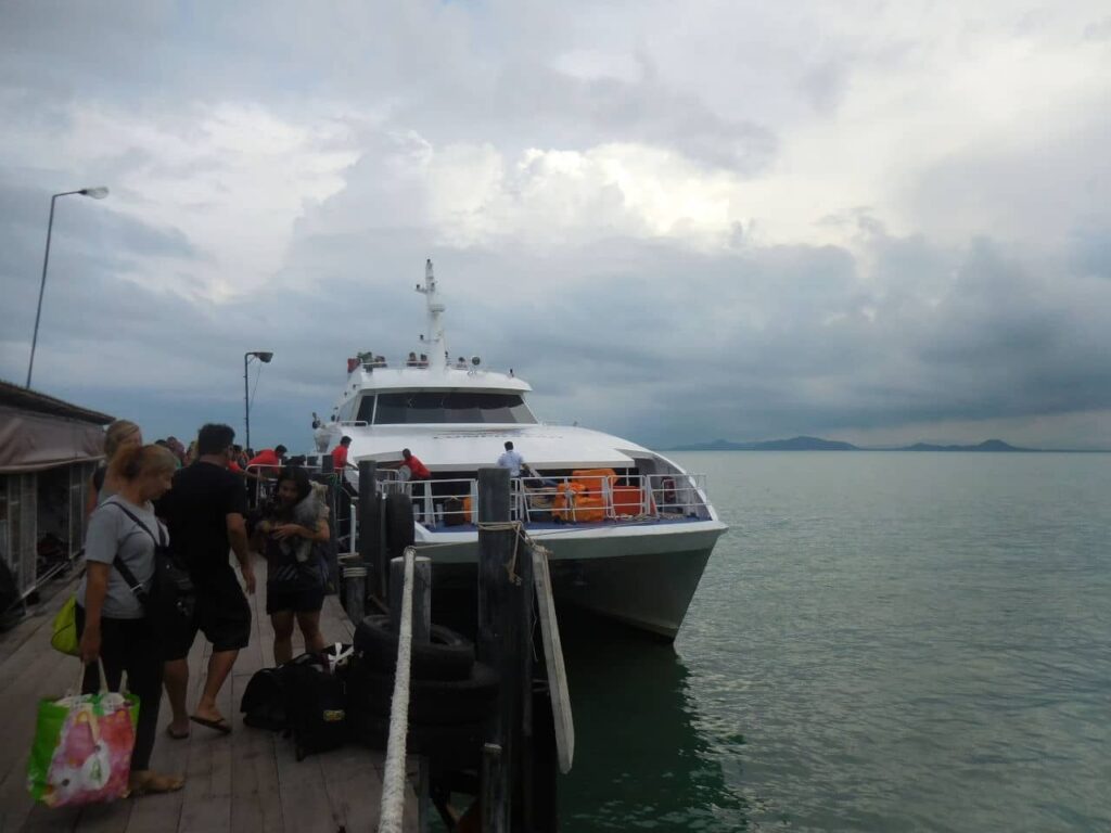 Boat to Chumphon