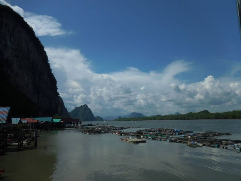 Flooting island