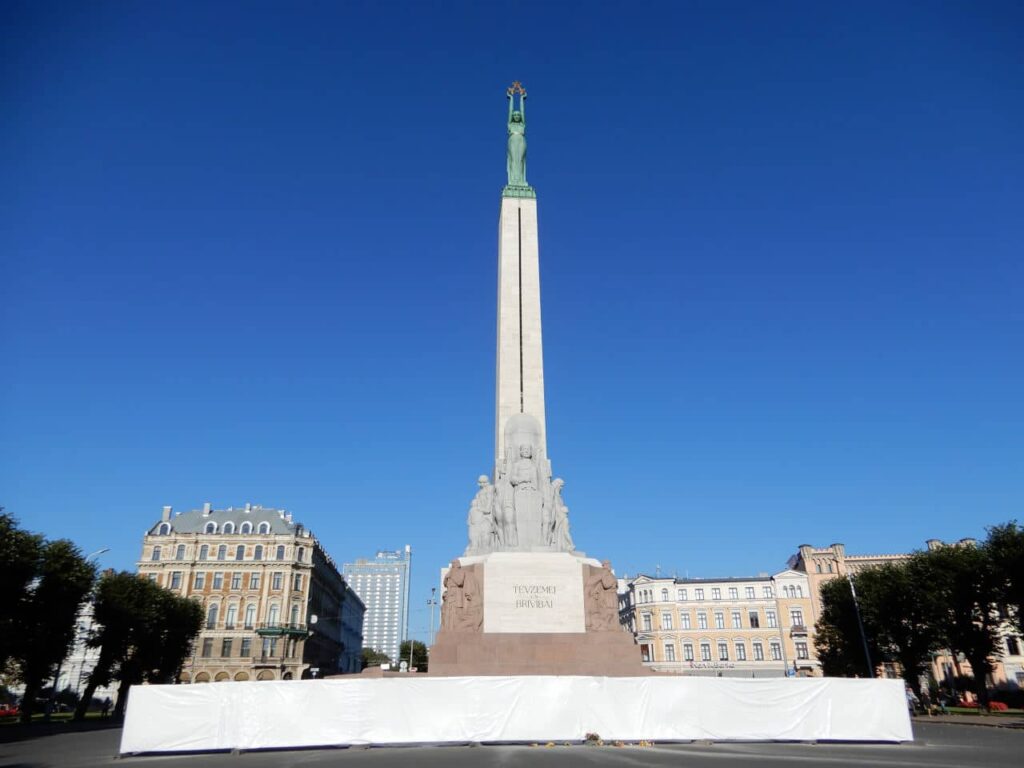Latvia - Riga - Latvian war of independen memorial ( freedom monument)