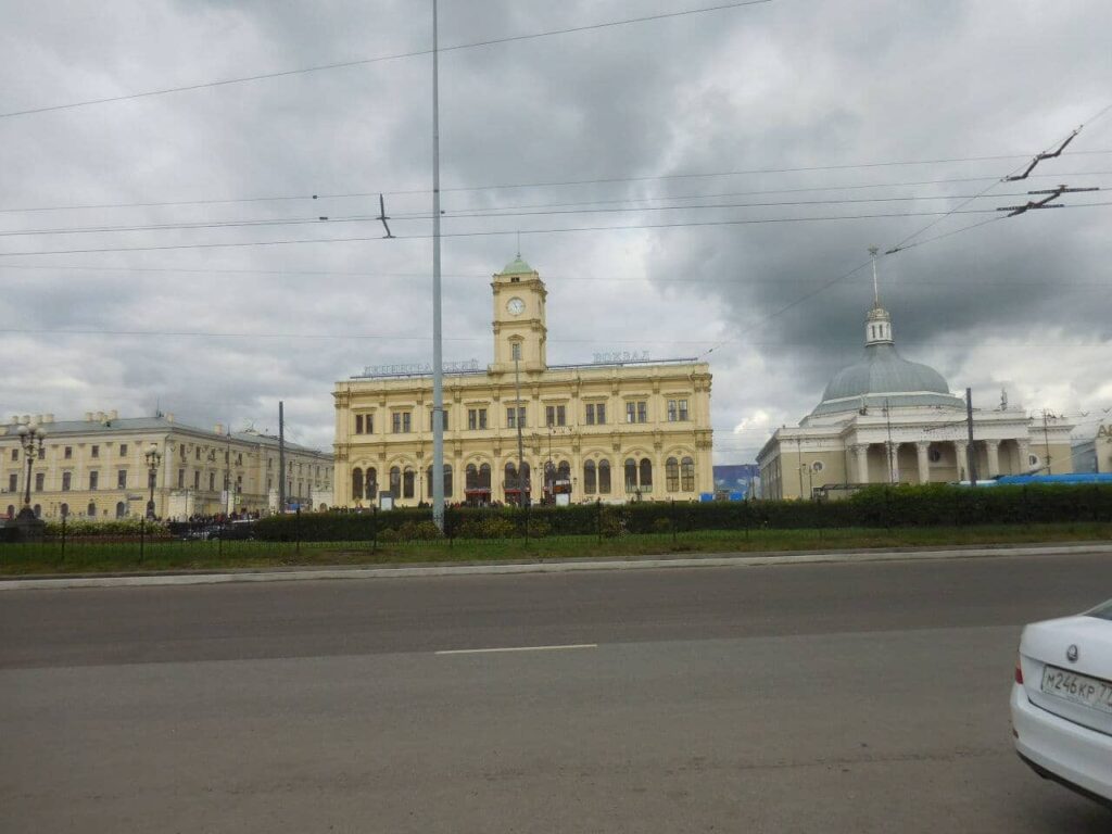 Leningradskiy train station