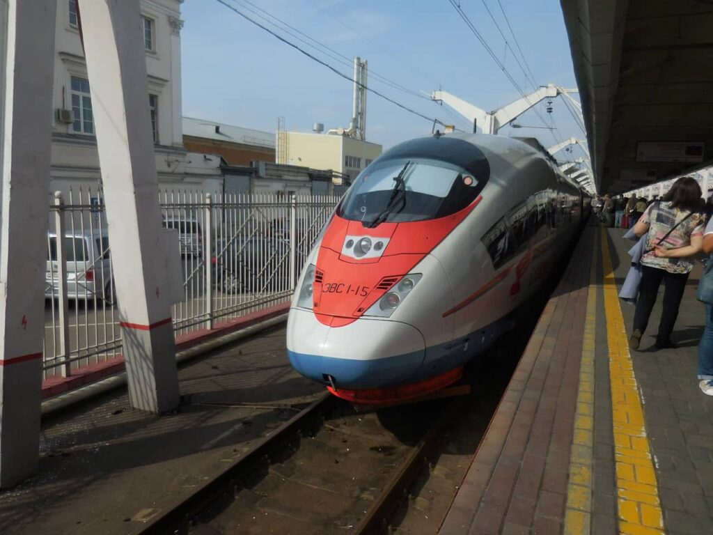 Saint Petersburg train to Helsink