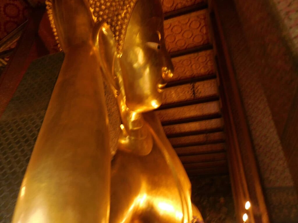 Wat Pho-(Reclining Buddha)