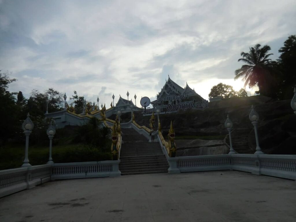 Wat Kaew Korawaram