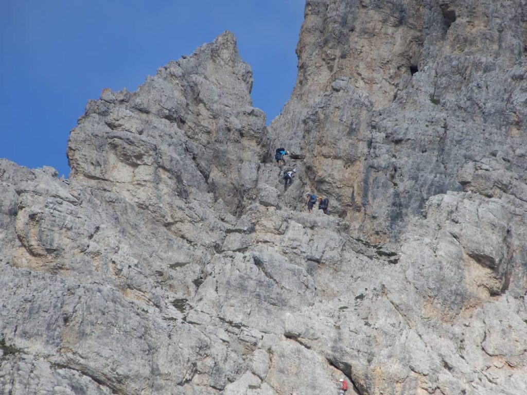 trilha com ferrata