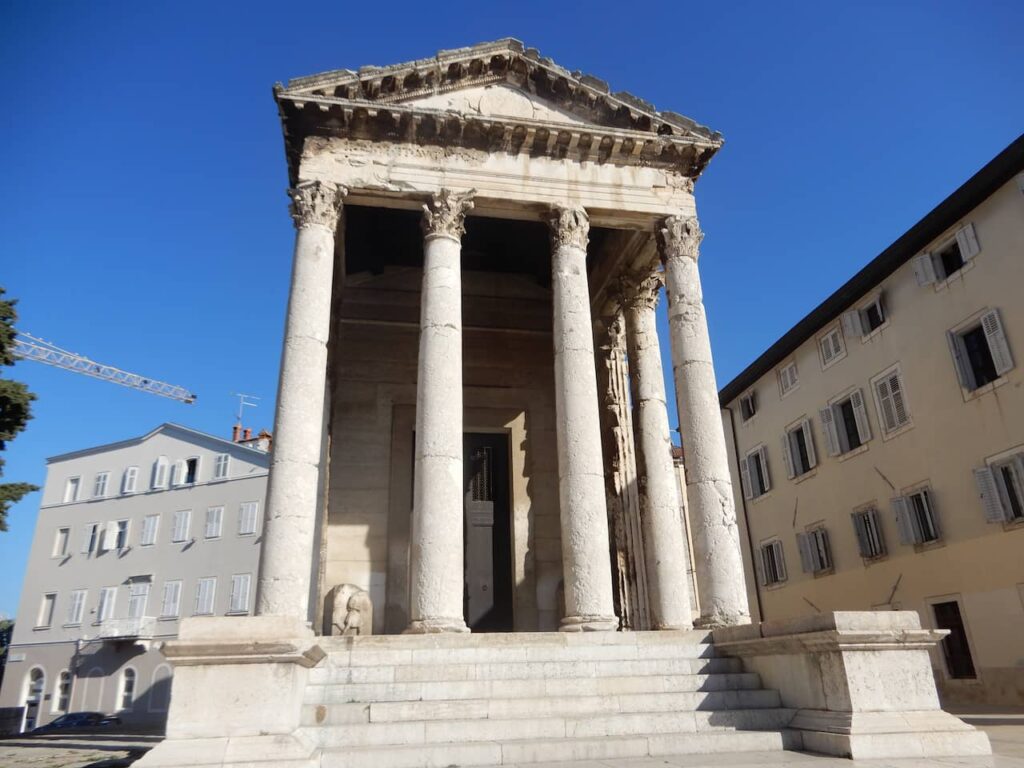 Templo de Augustus