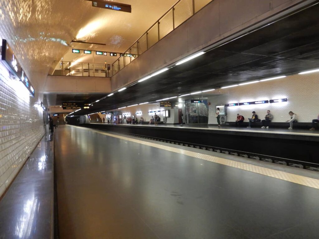 metro baixo Chiado