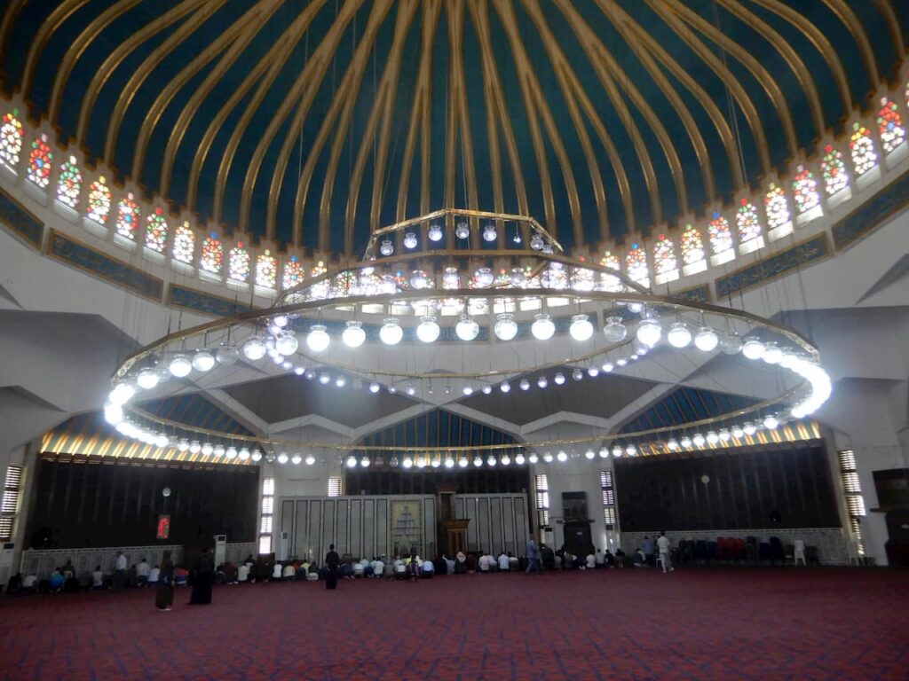 King Abdullah I Mosque inside