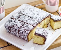 Lamington cake